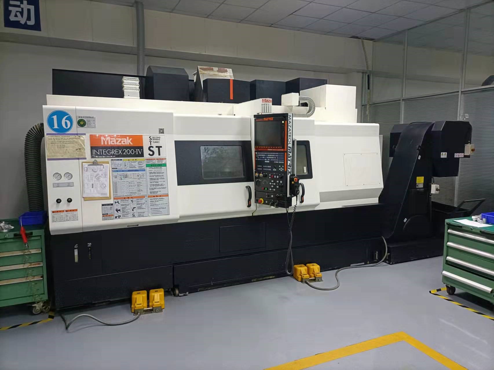 Turning and milling composite machining center